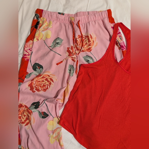 Victoria's Secret After Hours Pajama Set Lightweight Pants & Racerback Tank Top - Picture 4 of 12